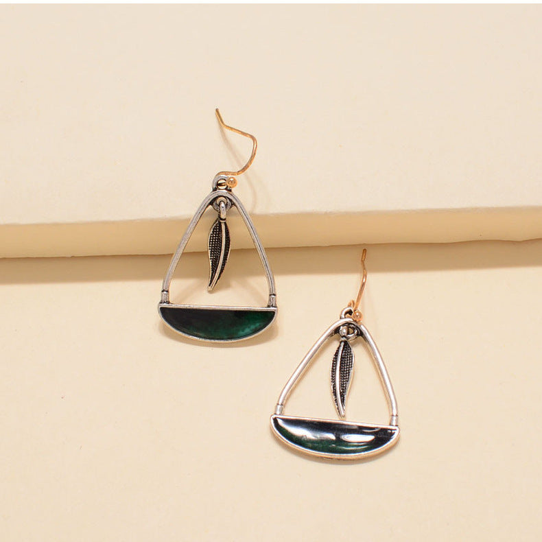 Court Retro Metal Alloy Earrings