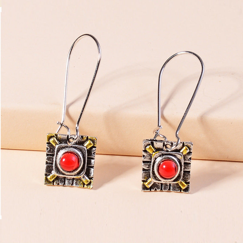 Court Retro Metal Alloy Earrings