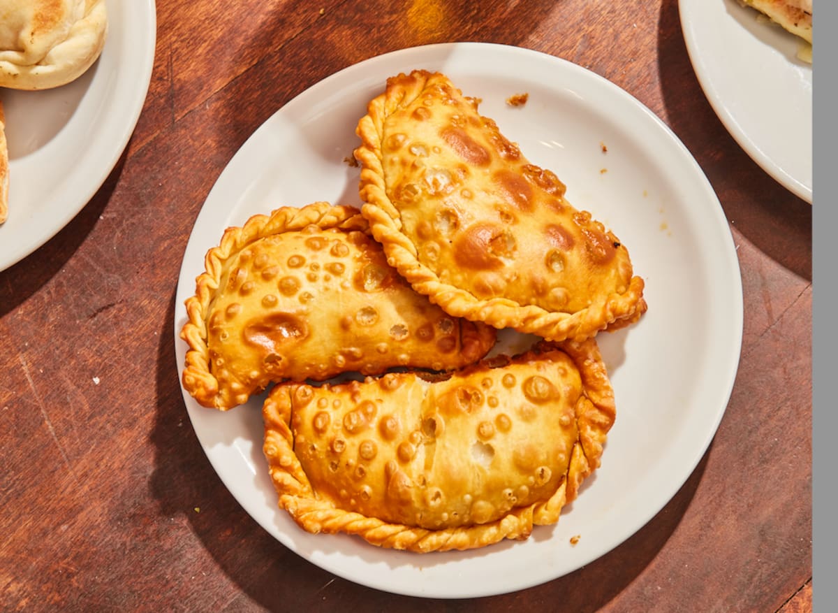 Empanadas pollo, doble queso Gouda